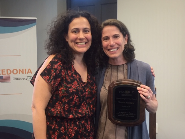 NAMLE Executive Director, Michelle Ciulla Lipkin, presents the Outstanding Volunteer Award.